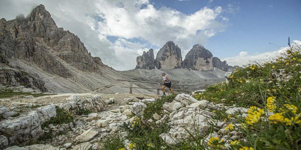 Camignada poi siè refuge: um evento histórico de corrida nas Dolomitas italianas
